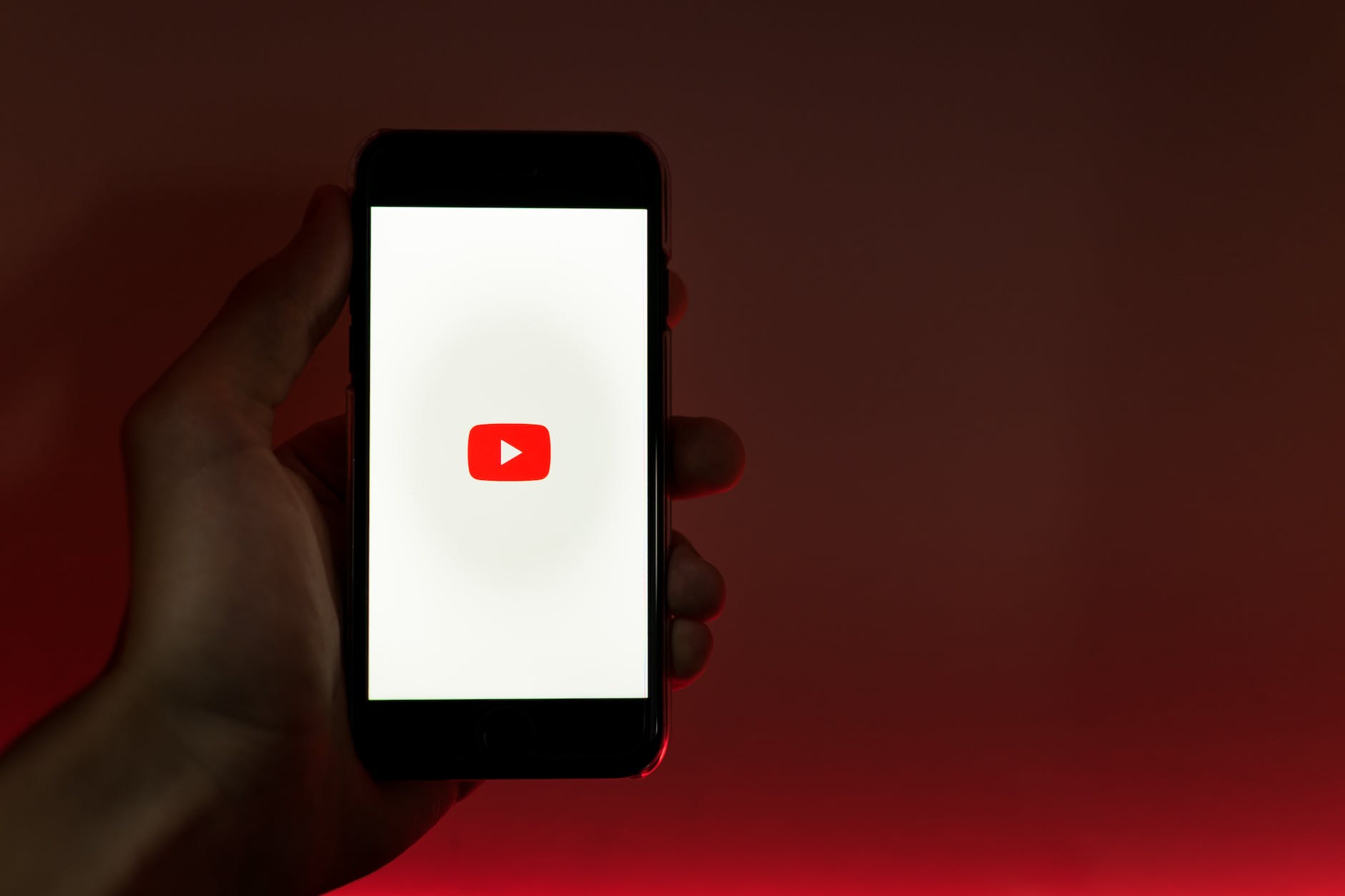 The Ultimate Guide to Building a B2B YouTube Channel